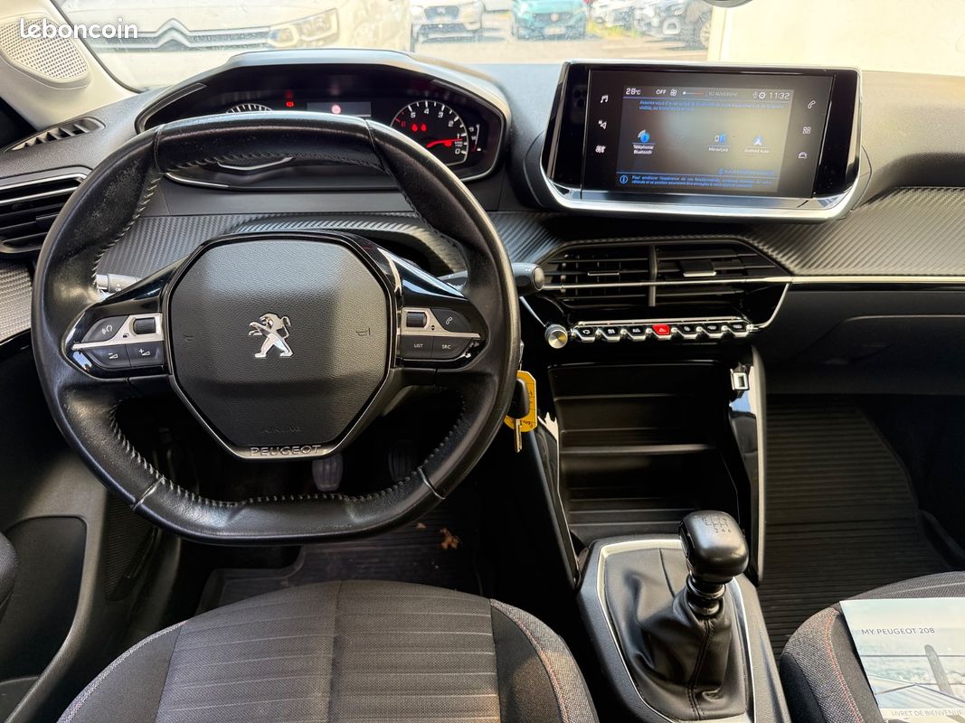 Peugeot 208 Active Bluehdi 100 ch (image 9)