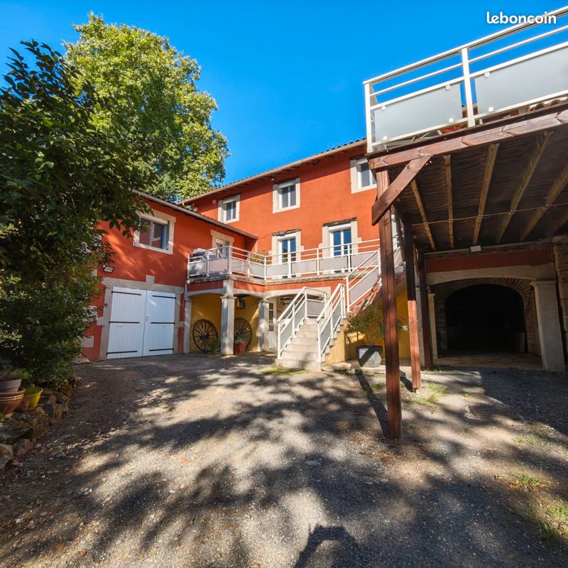 Maison 7 pièces 171 m² · à Saint-Georges-de-Reneins · 171 m² · 485 000 €