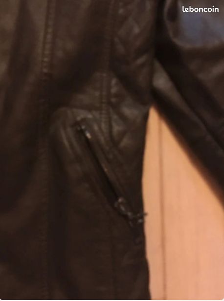 Veste noire en simili cuir (image 4)
