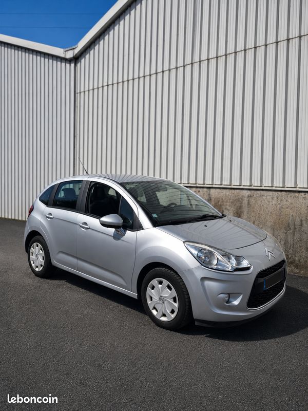 Citroën C3 1.6 HDi 92 ch – Faible consommation – Très bon état (image 1)