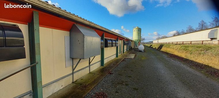 https://img.leboncoin.fr/api/v1/lbcpb1/images/27/07/4d/27074d346fb1757a219bd89c88bd9754ef3ba672.jpg?rule=ad-image