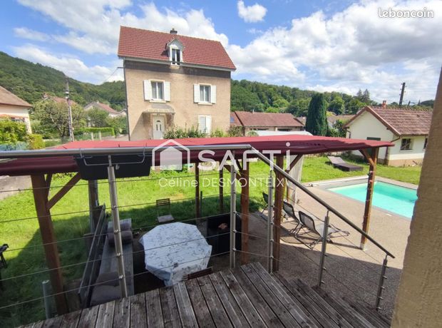 Propriété 7 pièces 150 m²