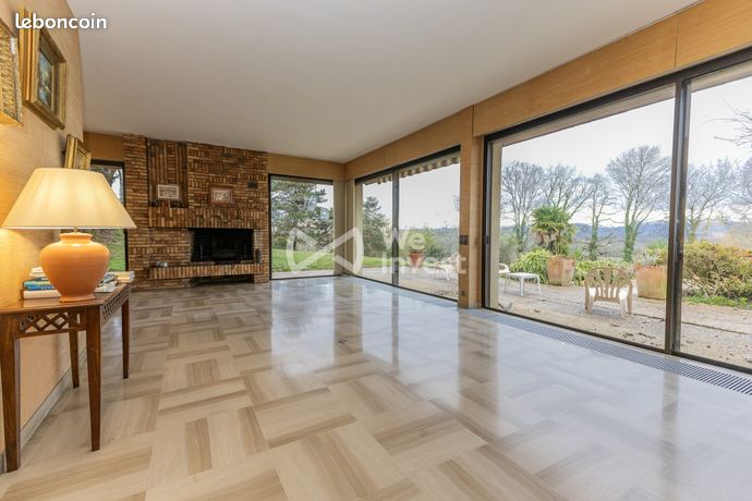 Maison 6 pièces 218 m²
