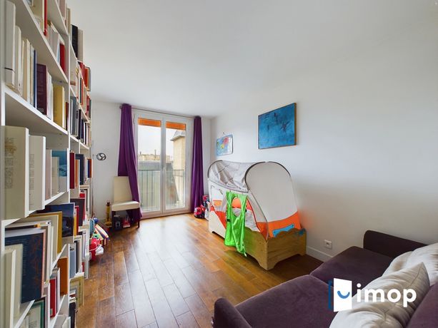 Appartement a louer paris-18e-arrondissement - 4 pièce(s) - 89 m2 - Surfyn