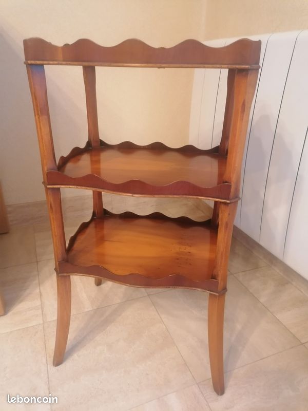 Table d'appoint reprodux anglaise Année 70 (image 4)