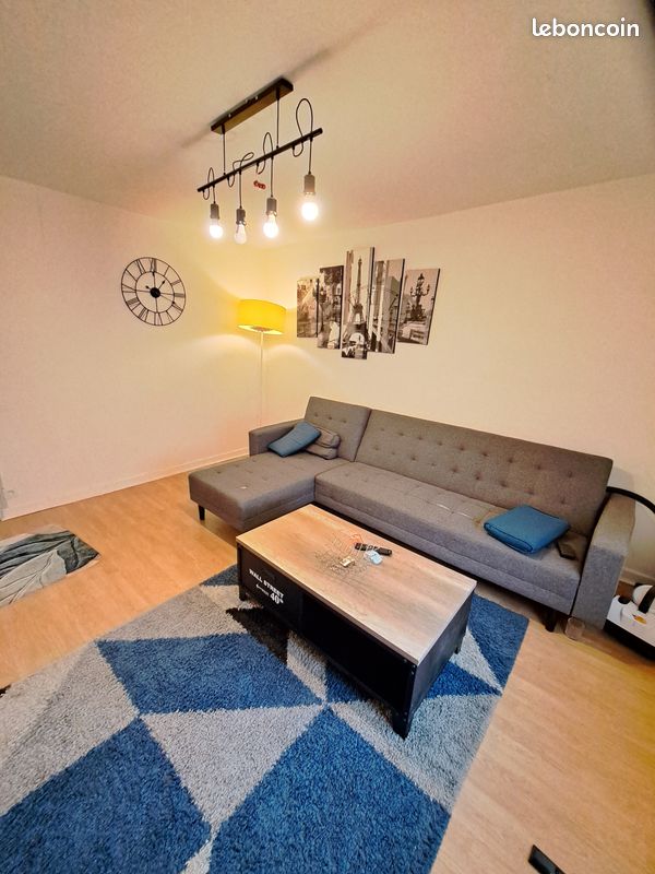 Appartement 4 pièces 77 m² · à Grenoble · 77 m² · 450 €