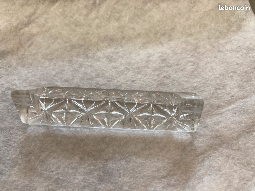 Coffret de 12 porte-couteaux en cristal ciselés (image 12)