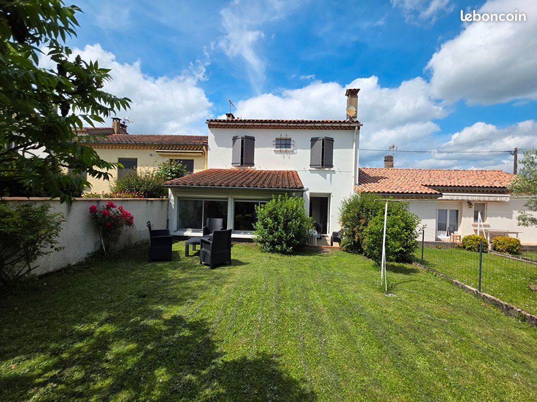 Maison 6 pièces 129 m² · à Aussillon · 129 m² · 856 €/mois