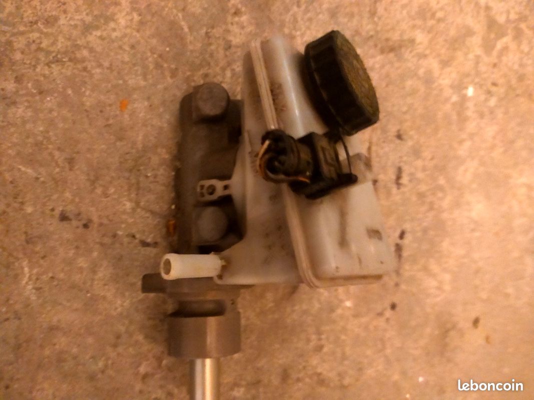 Vend pieces pour Toyota yaris (image 2)