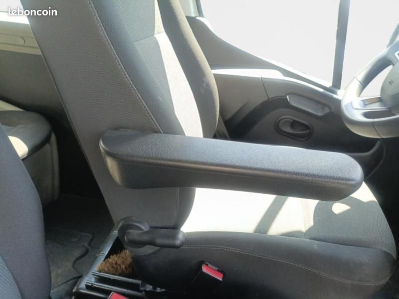 Renault Master CCb F3500 L2 2.3 dCi 135ch Double Cabine Confort Euro6 (image 25)