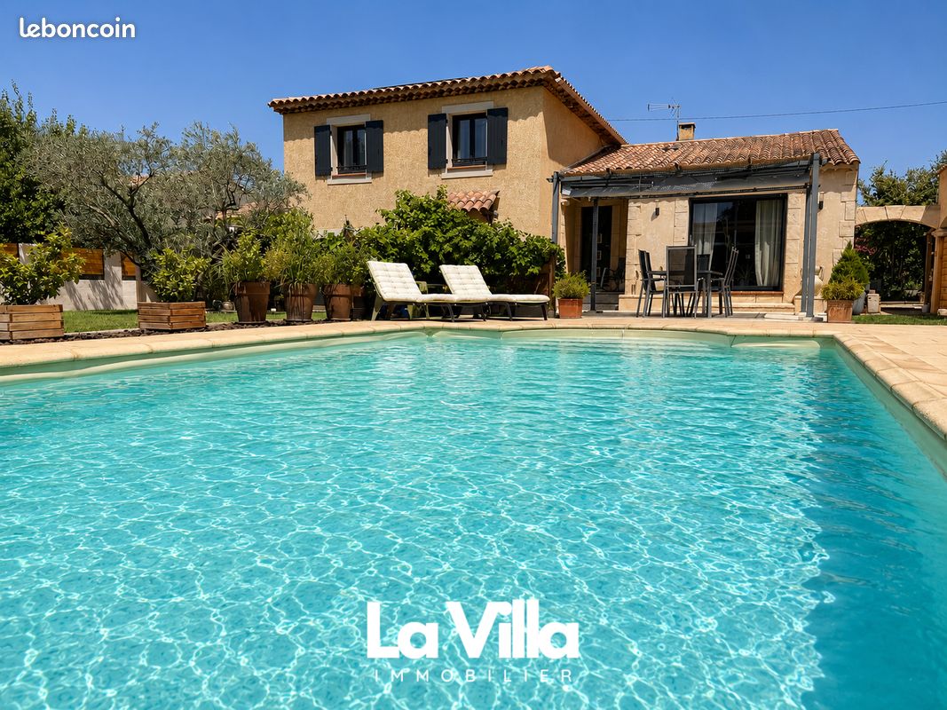 Maison 6 pièces 139 m² · à Fontvieille · 139 m² · 586 000 €