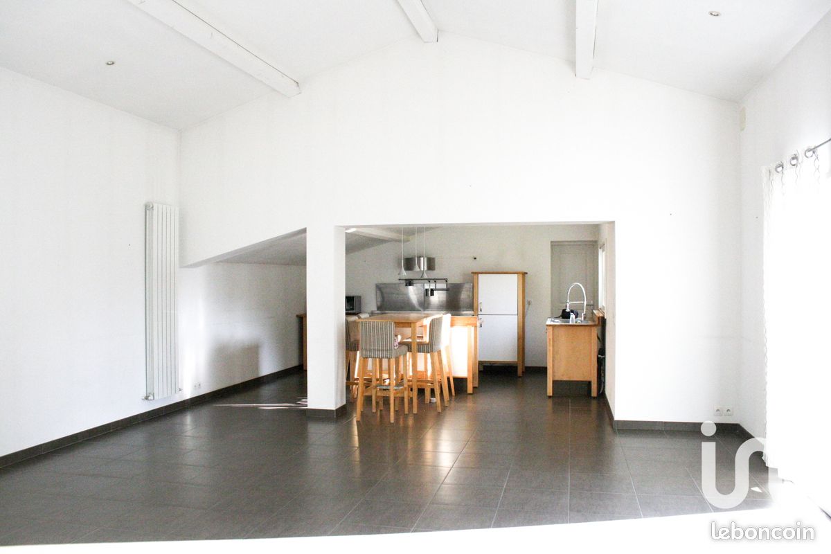 Propriété 5 pièces 145 m² - Rions 33410 (image principale 3)