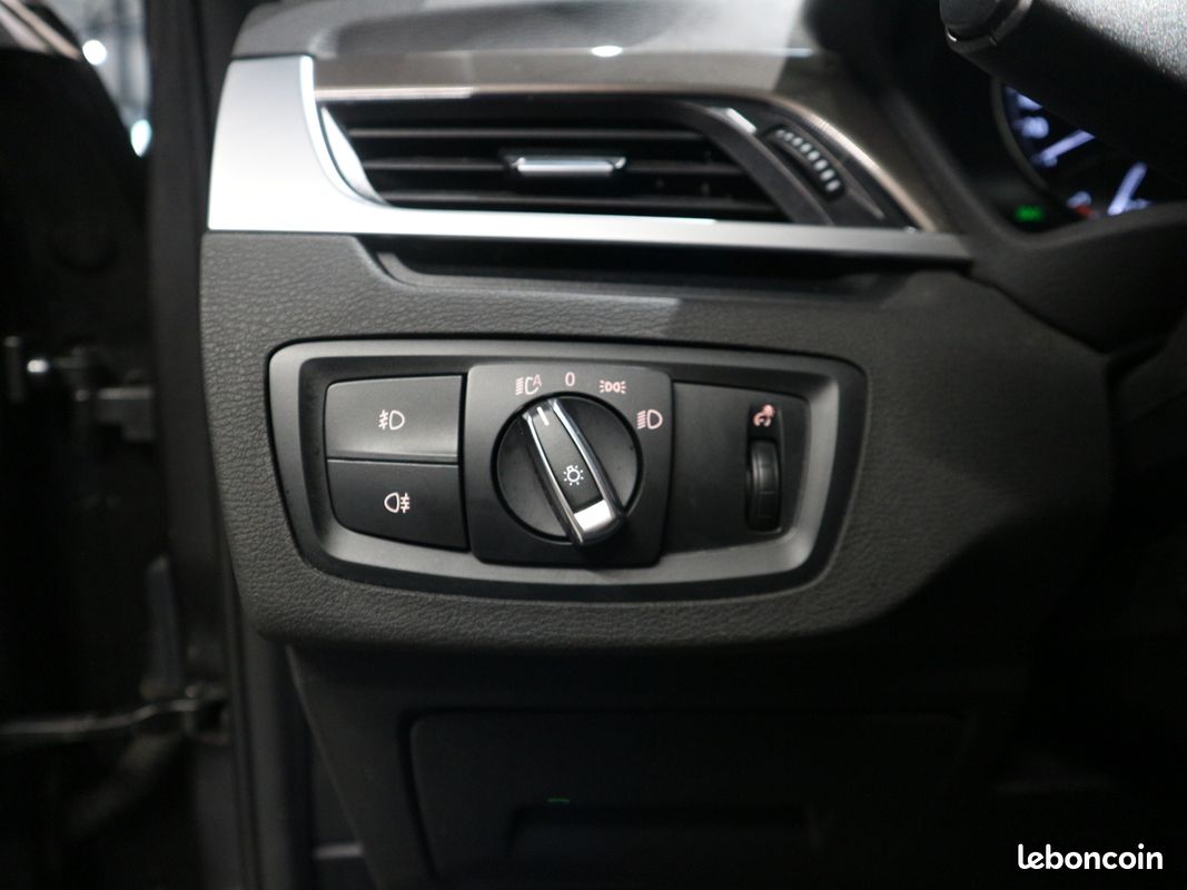 Bmw X1 (F48) XDRIVE20DA 190CH XLINE EURO6D-T (image 17)