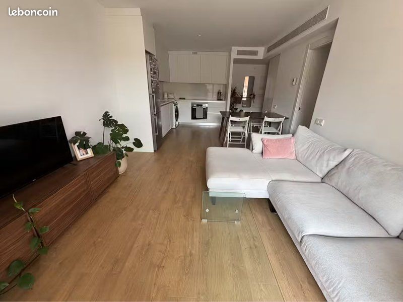 Appartement 2 pièces 42 m² · à Paris · 42 m² · 1 370 €/mois