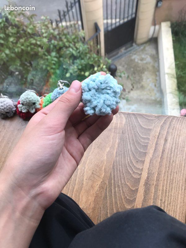 Porte clé poulpy au crochet fait main (image 4)
