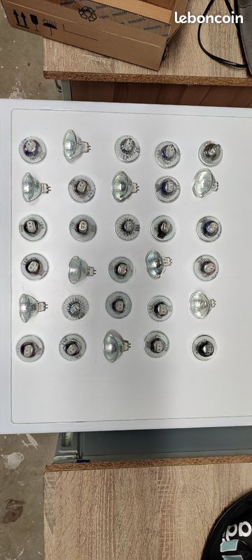 Lot transformateurs + ampoules (image 1)