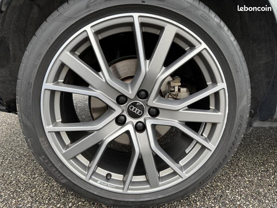 AUDI Q3 45 TFSIe 245 ch S tronic 6 S line (image 11)