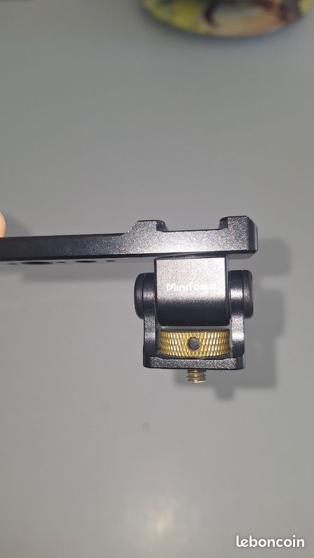 Support de moniteur MINIFOCUS en aluminium, compatible avec les cages vidéo équipées d'un rail NATO (SmallRig, Tilta, Neewer, etc.) (image 2)