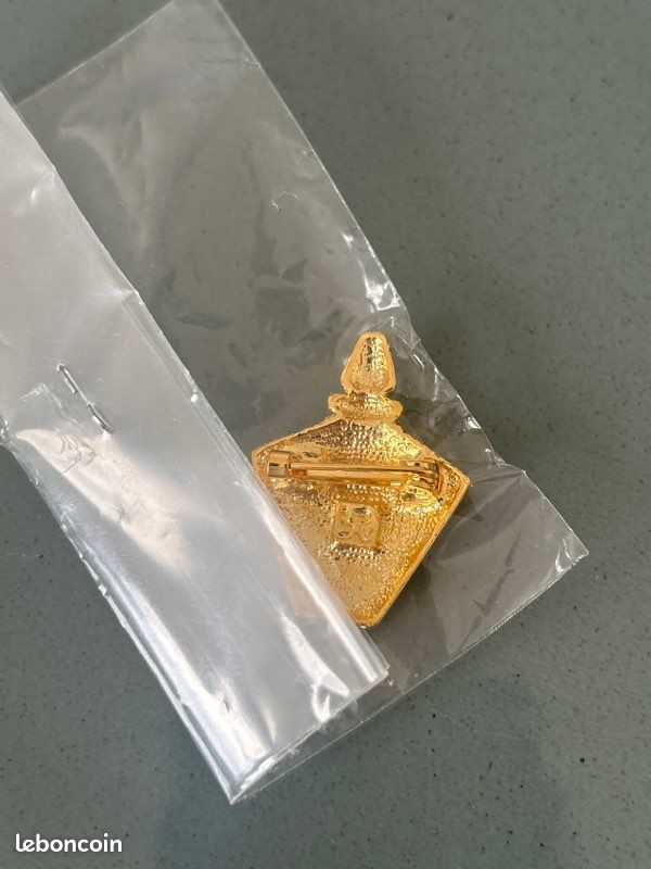 Broche Vintage Yves Rocher '8ème Jour' - Neuf Sans Emballage, Métal Doré, Thème Parfum