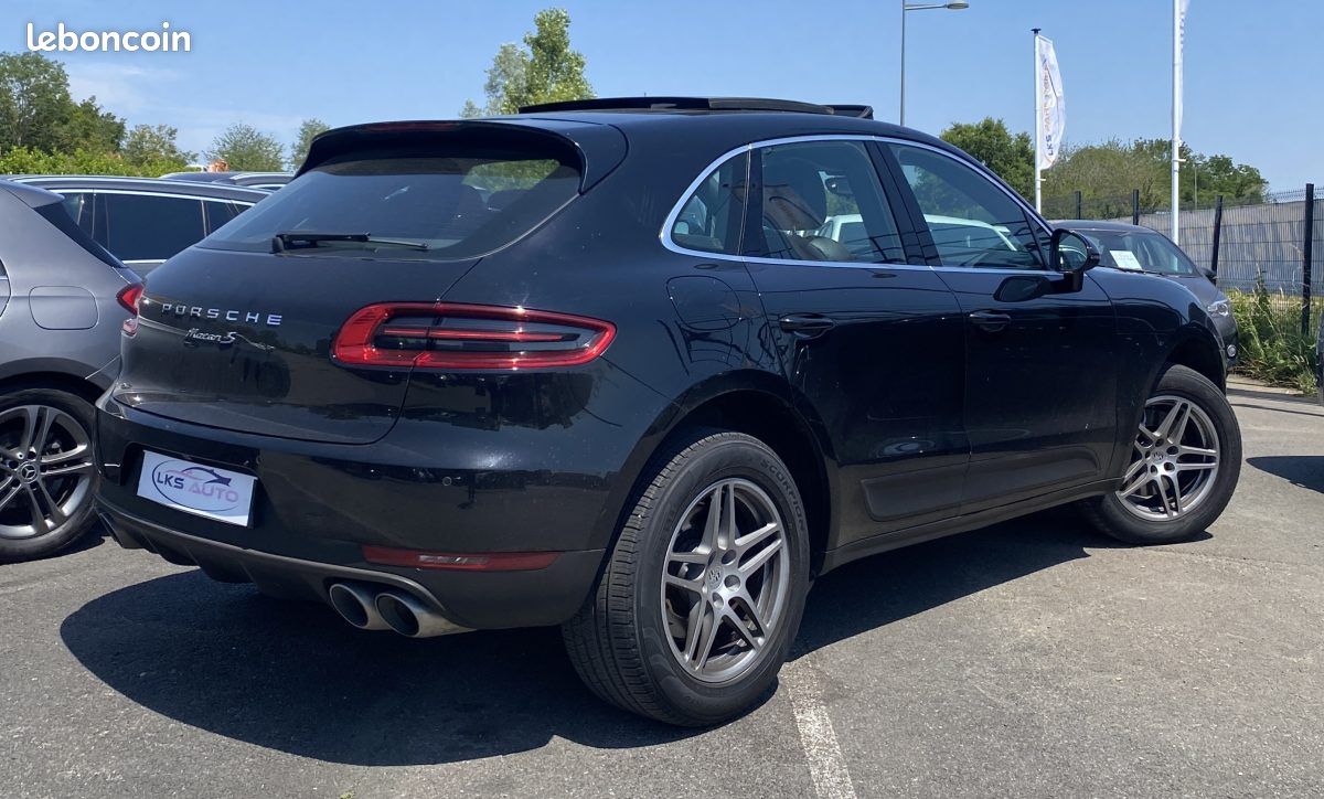 PORSCHE MACAN S 3.0D 258Ch PDK7 / Toit Ouvrant - Sièges électriques à mémoires (image 3)