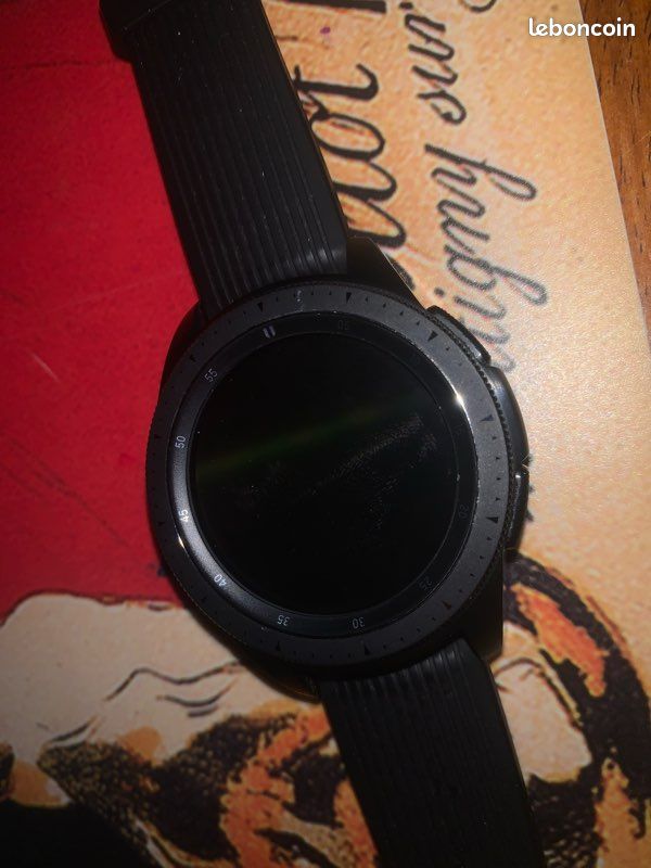 Montre Samsung Cardio GPS Galaxy Watch 42mm Téléphones Objets