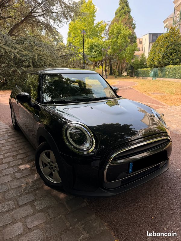 Mini Cooper 3P BVA7 – 12/2022 – Union Jack LED – Black on Black – 1ère Main – Garantie 6 Mois (image 1)