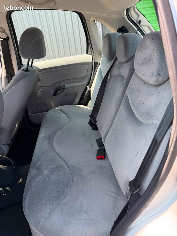 Citroen C3 - 1.4 16V 90CV - Boîte automatique - 5 portes - Garantie - Financement possible (image 8)