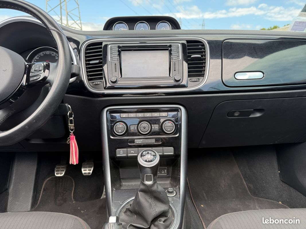 VOLKSWAGEN NEW BEETLE DECAPOTABLE Sound 1.2 TSI 105ch Garantie 12 mois Carplay sièges chauffant (image 11)