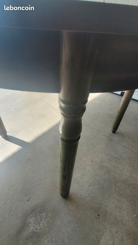 Table ronde formica (image 3)