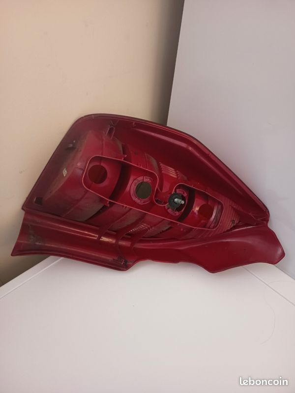 Phare Citroën C2 arrière droit (image 2)