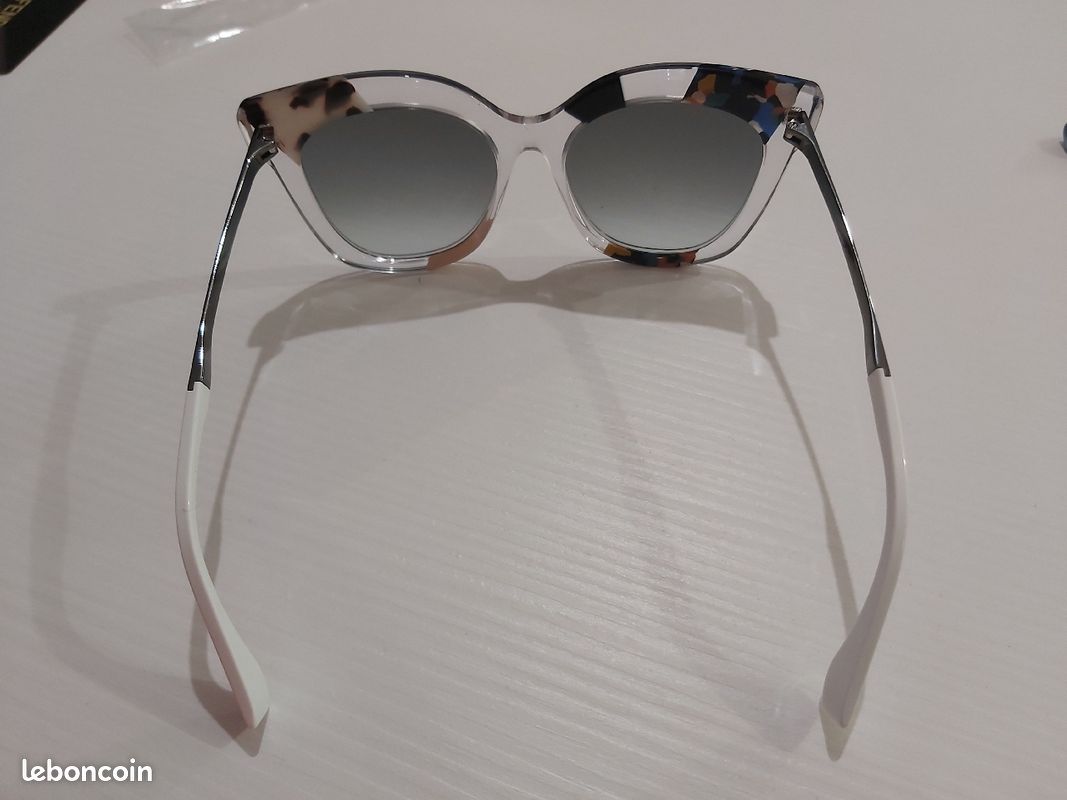 Lunettes soleil Fendi neuve (image 2)
