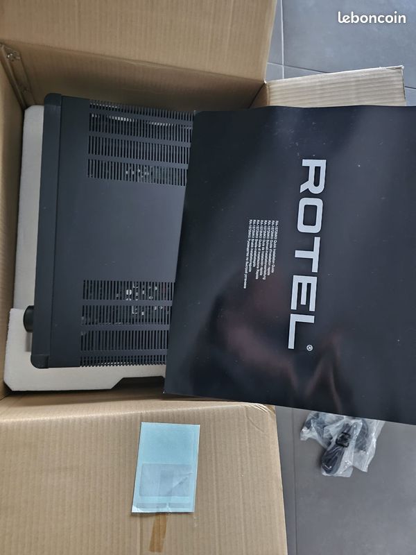 Rotel RA-1572 MKII Noir Amplis Hi-Fi stéréo sur