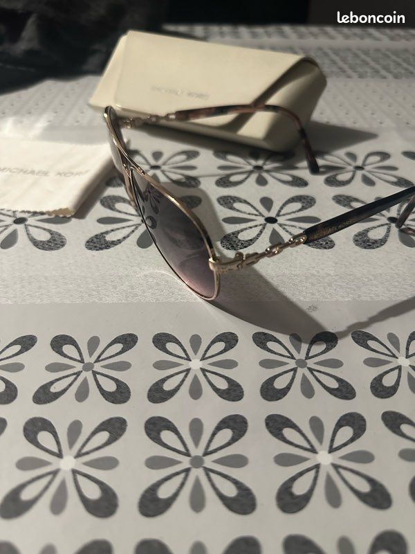 Lunettes de soleil Michael Kors (image 2)