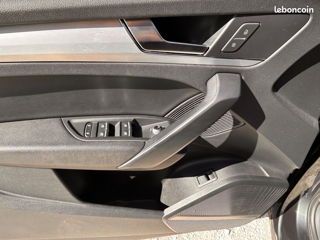 Audi q5 3.0 v6 tdi 286ch tiptronic 8 quattro s line - attelage élèctrique - carplay (image 22)