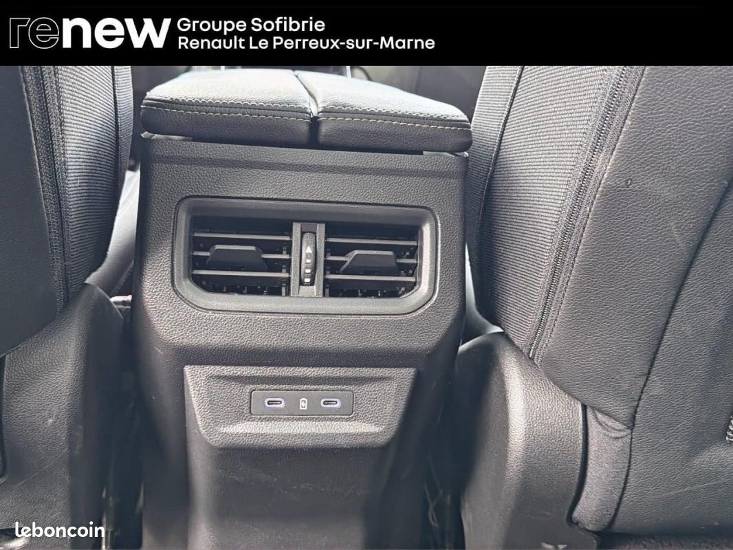 Renault Espace VI full hybrid E-Tech 200 ch 7pl Techno (image 32)
