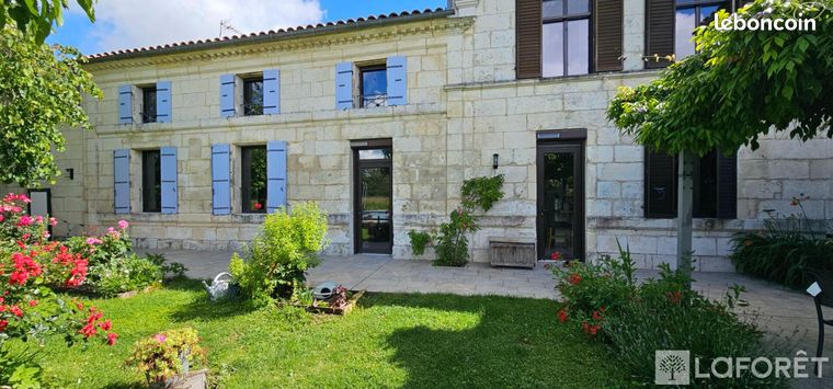 Maison 6 pièces 248 m²