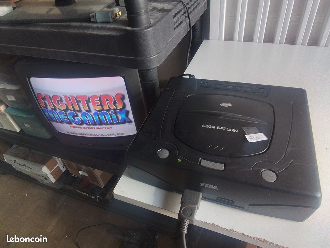 Console SEGA Saturn + Câbles Et Manette Officielle – PAL, Noir, Occasion