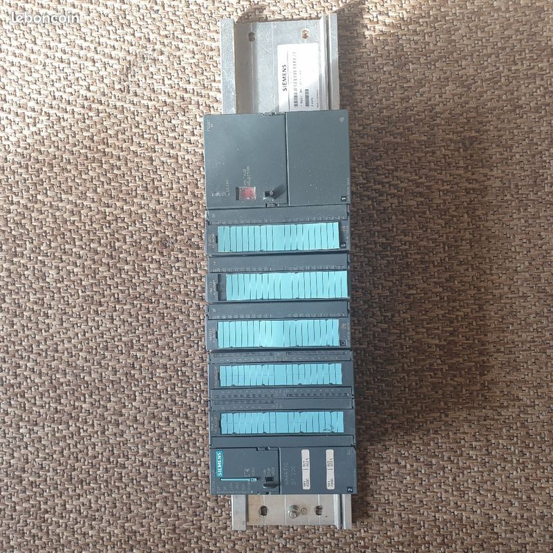 Automate Siemens S7-300 avec alim et 2 modules SM331 et 1 module SM332 (image 1)