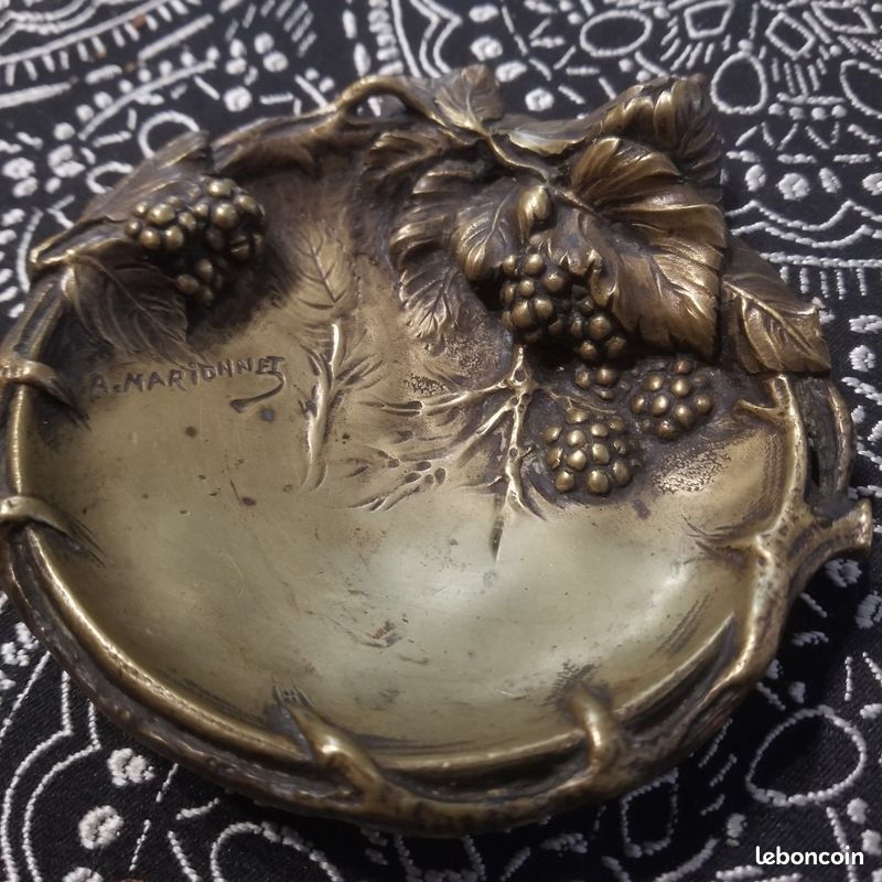 Cendrier En Bronze Signé MQ - Daté 1939, Référence AN - Objet Vintage De Collection