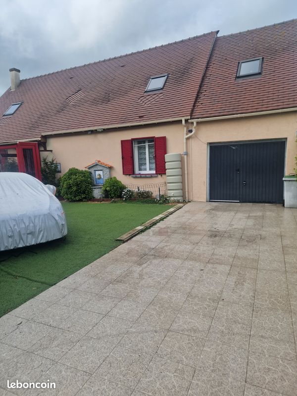 Maison 6 pièces 135 m² · à Trizay-lès-Bonneval · 135 m² · 180 000 €