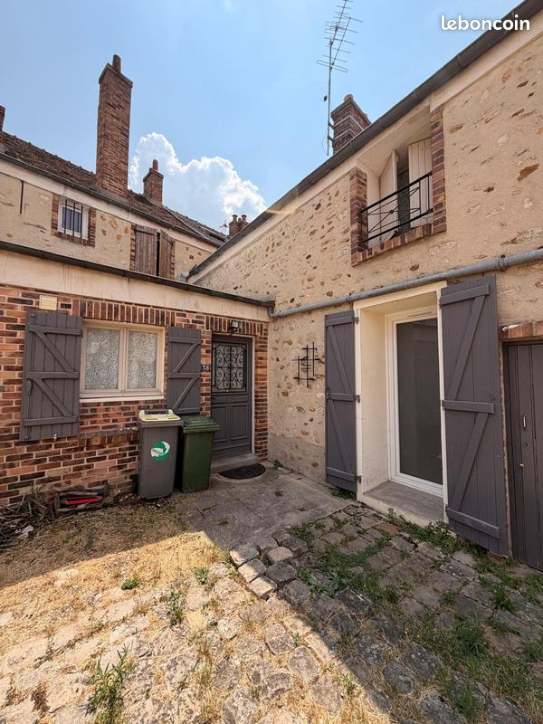 Appartement 3 pièces 83 m² · à Vert-le-Petit · 83 m² · 952 €