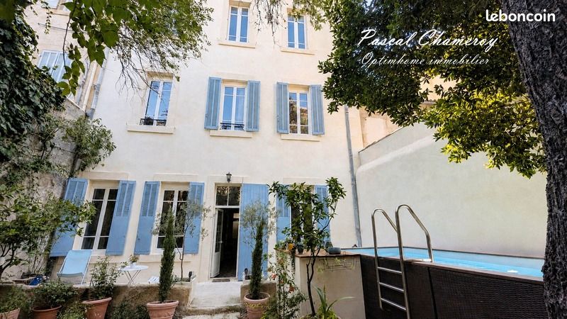 Maison 10 pièces 247 m² · à Salon-de-Provence · 247 m² · 970 000 €