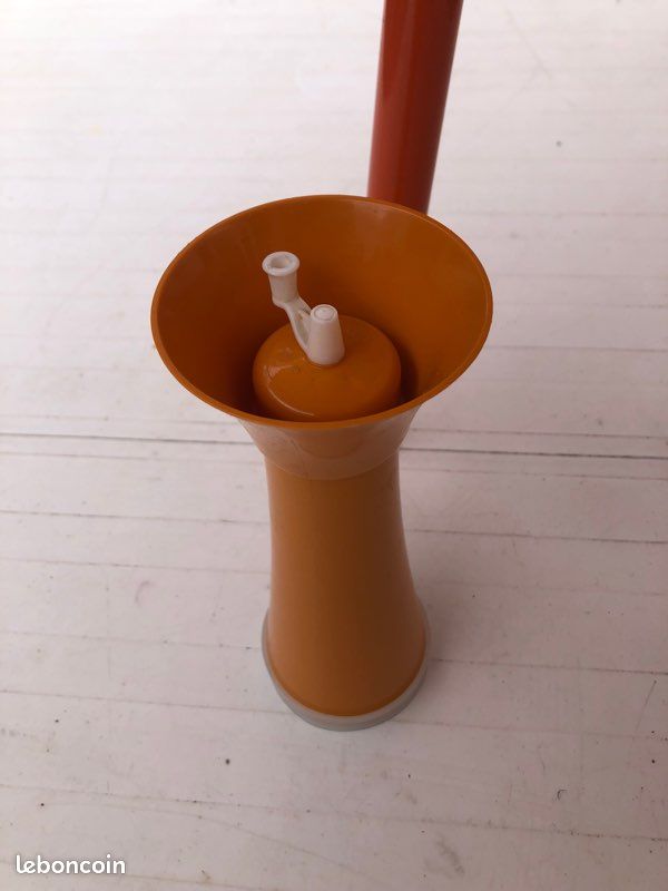 TUPPERWARE + SAUPOUDREUSE Tamis + Emporte Piece Decoupoir EUR 13,50
