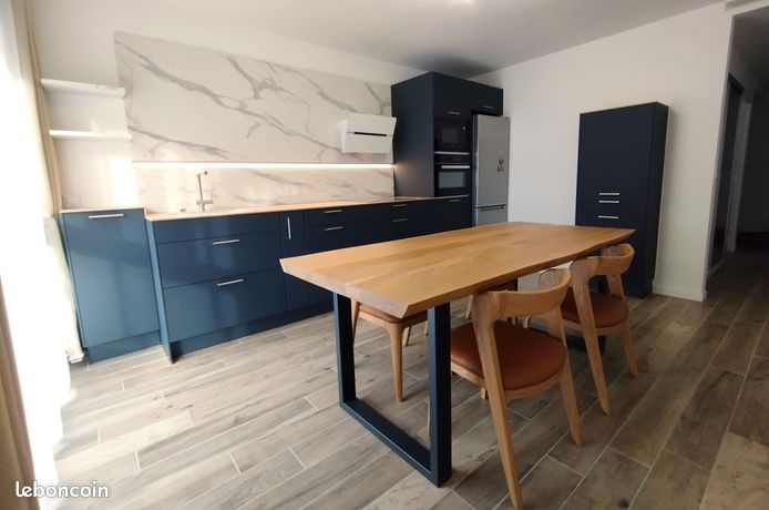 Appartement T2 65 m² - vieille ville - parking