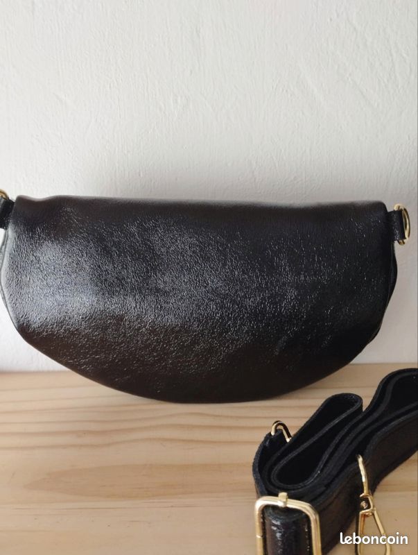 Sac banane cuir noir irisé neuf (image 5)