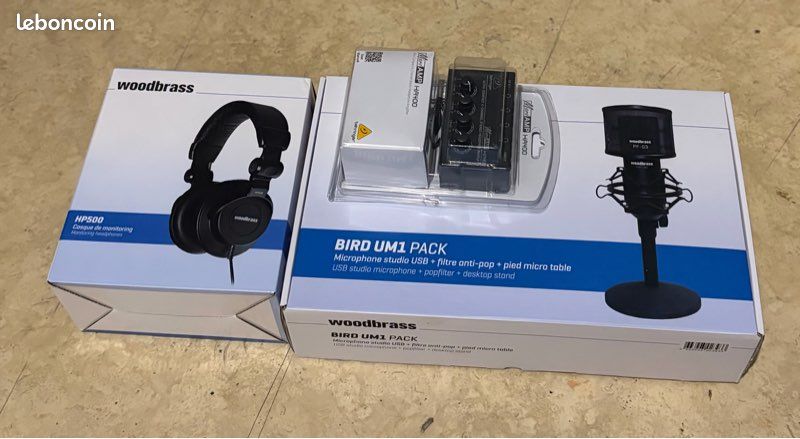 Micro Usb-c sur pied & Casque Woodbrass avec Support (image 1)
