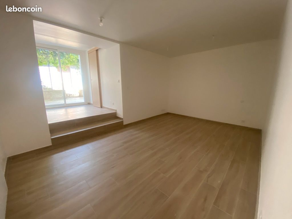 Appartement 1 pièce 32 m² · à Puget-Ville · 32 m² · 570 €/mois