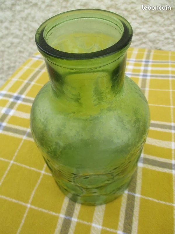 Vase Design en Verre Vert de 18,5 cm de Haut - Vintage (image 3)