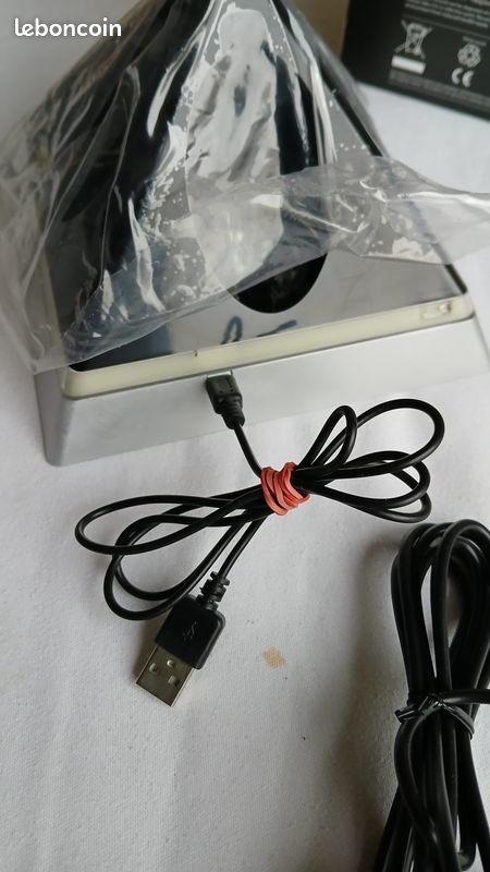 Chargeur ps2 ps3 pyramide pour 4 manette sans fil (image 3)