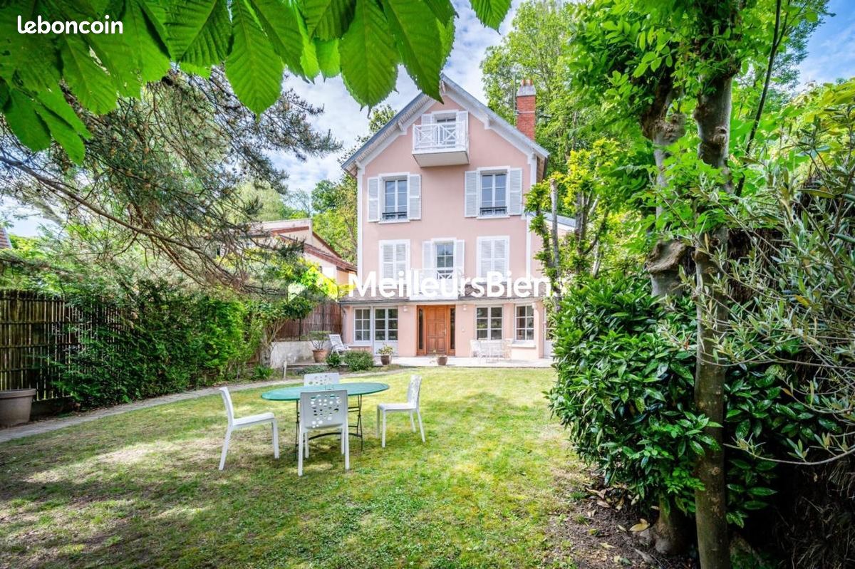 Maison 10 pièces 198 m² · à Sèvres · 198 m² · 1 345 000 €
